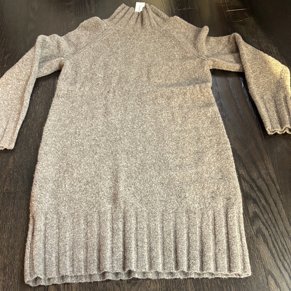 BNWT Banana Republic Cozy Ribbed-Knit Sweater Dress in Taupe